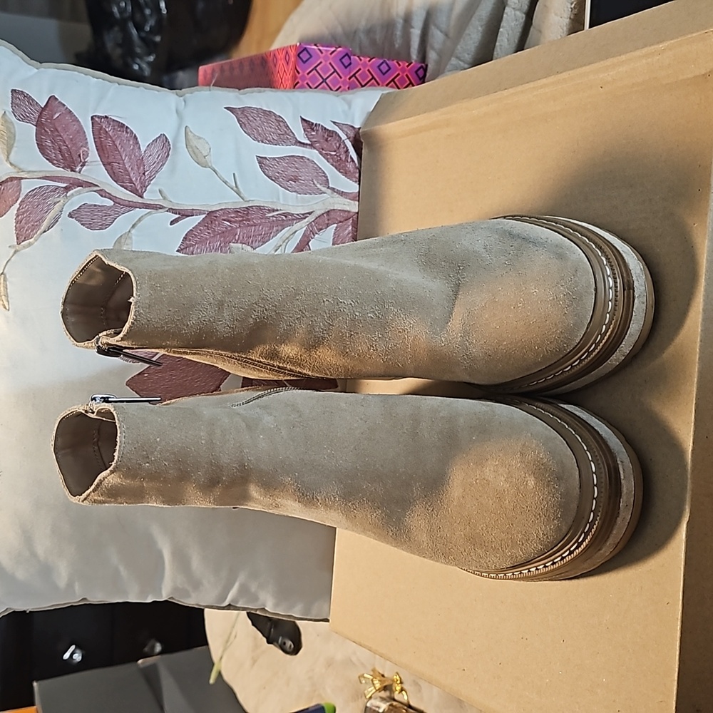 STEVE MADDEN BOOTS